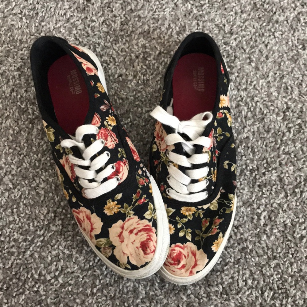 Mossimo floral shoes